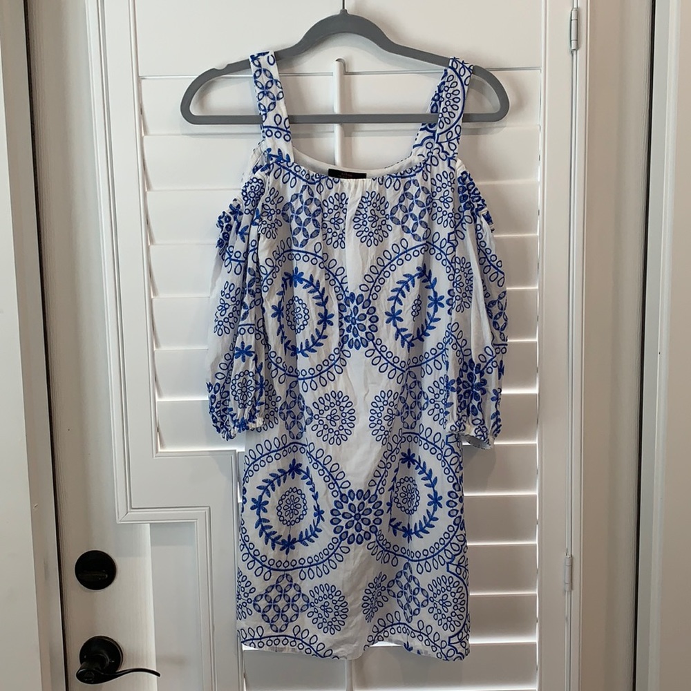 Trina Turk XS off shoulder blue/white dress w/ elbow length sleeves